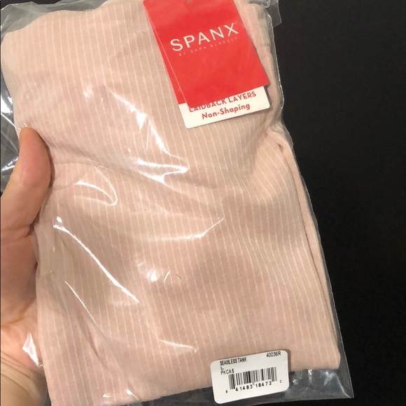 New SPANX SEAMLESS TANK AC - Picture 4 of 5